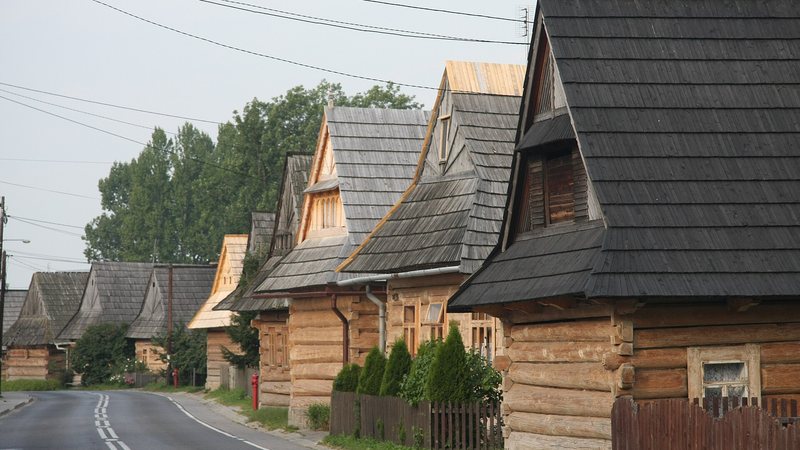 Houten huizen in Chochołów, het dorp van de Chochołowskie Termy