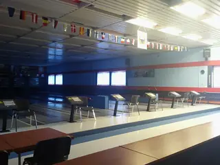 Sfeerfoto, niet Žirmūnai Bowling: vergelijkbare bowlingbaan elders